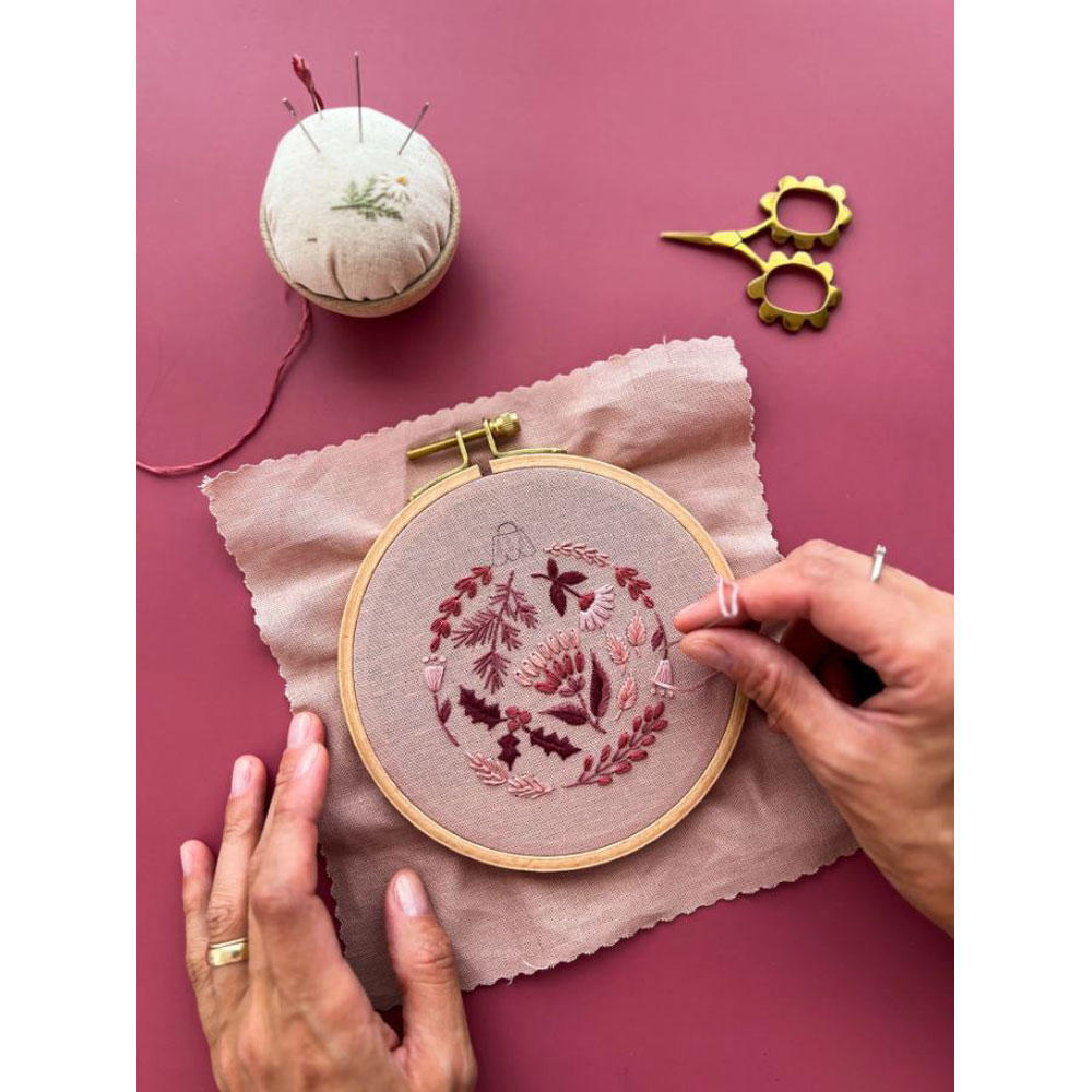 Matryoshka Doll Shop - Embroidery Kit - Christmas Bauble