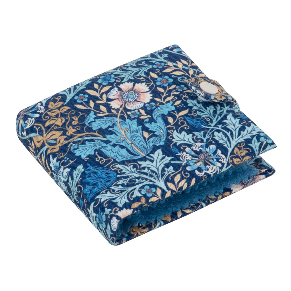 HobbyGift - Needle Case and Scissors - NCL674 - Woodblock Floral
