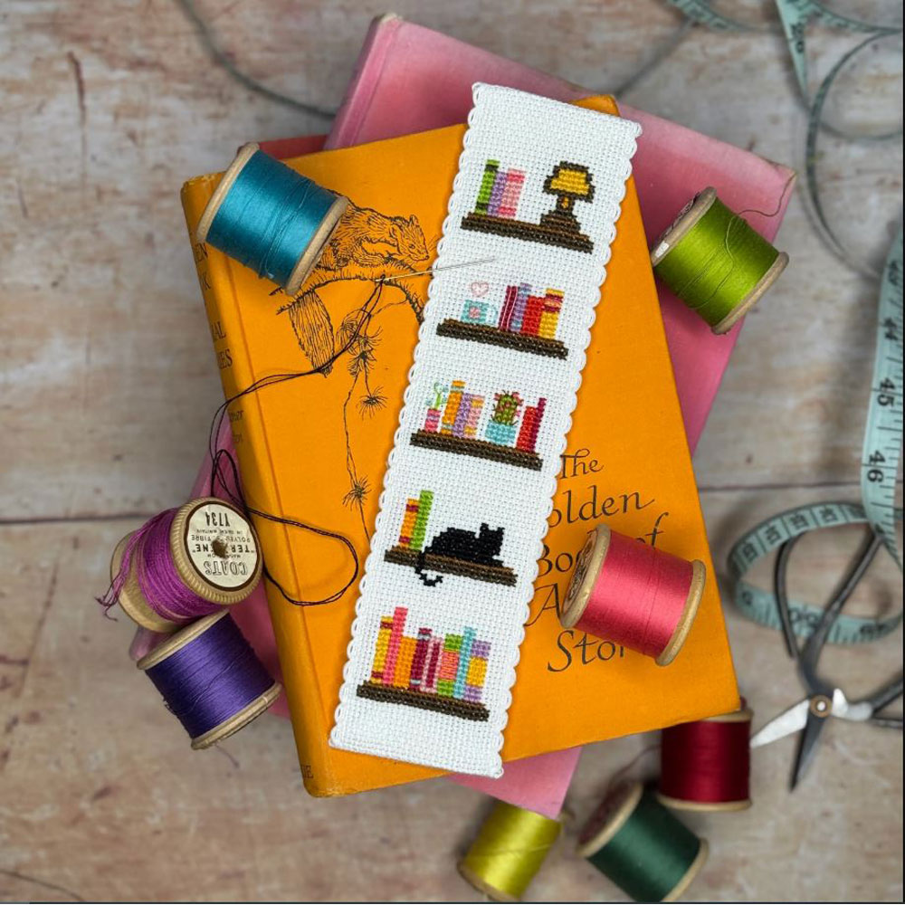 The Crafty Kit - Bookmark Kit - Book Lover Cross Stitch