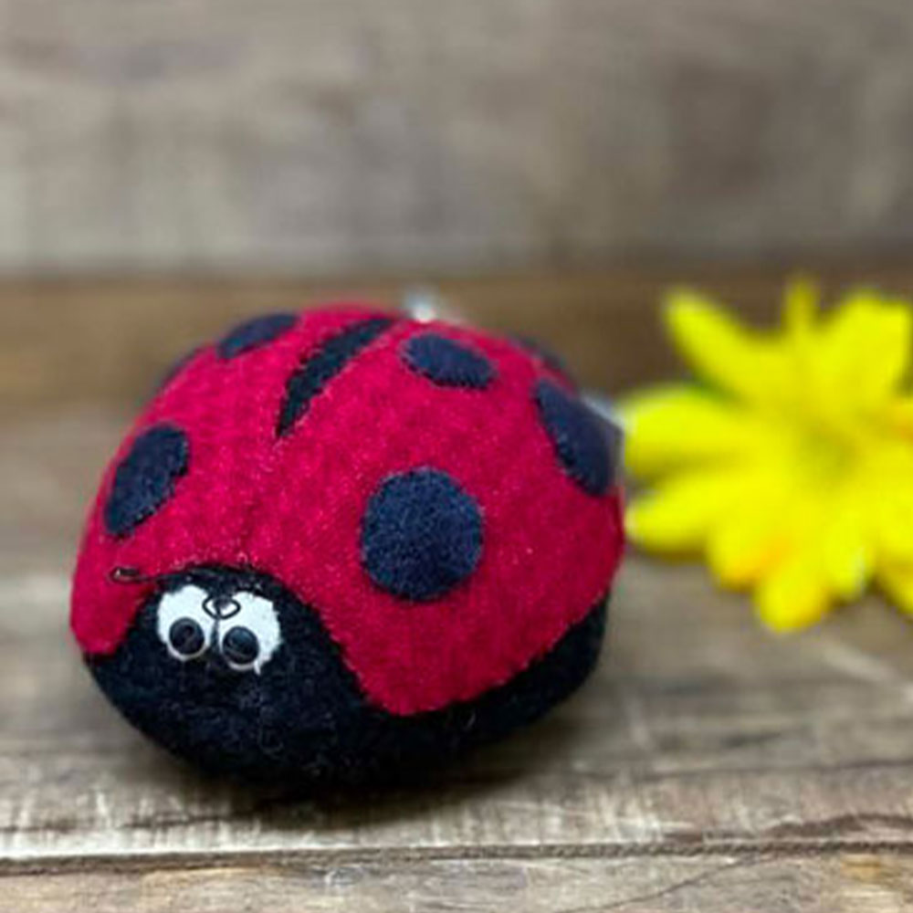 CottonWood Creations - Lady Bug Pin Keep - CWC688