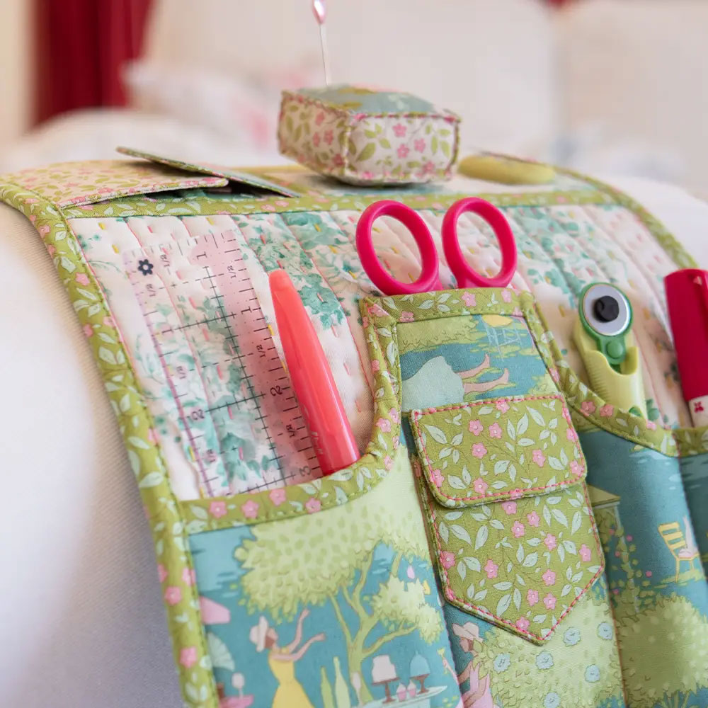 Arabesque Scissors - Pattern - The Smart Sofa Station Bundle