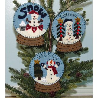 Cotton and Thread Quilts - Snow "Folks" Globes Wool Applique Ornament Pattern - CTP-015
