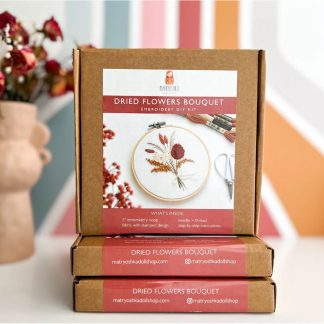 Matryoshka Doll Shop - Embroidery Kit - Dried Flowers Bouquet