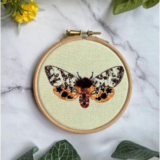Nest Embirdery - Mini Embroidery Kit - Garden Tiger Moth
